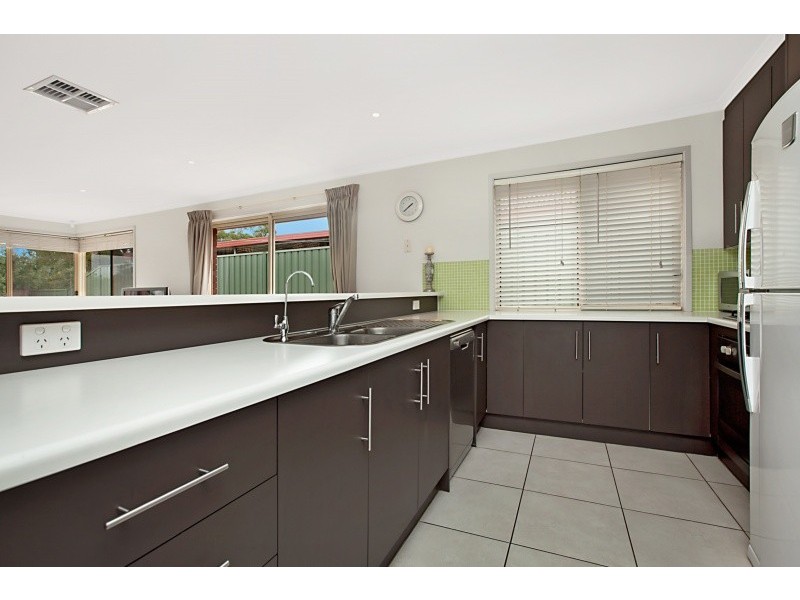 22 Lumsden Court, Evanston Park SA 5116