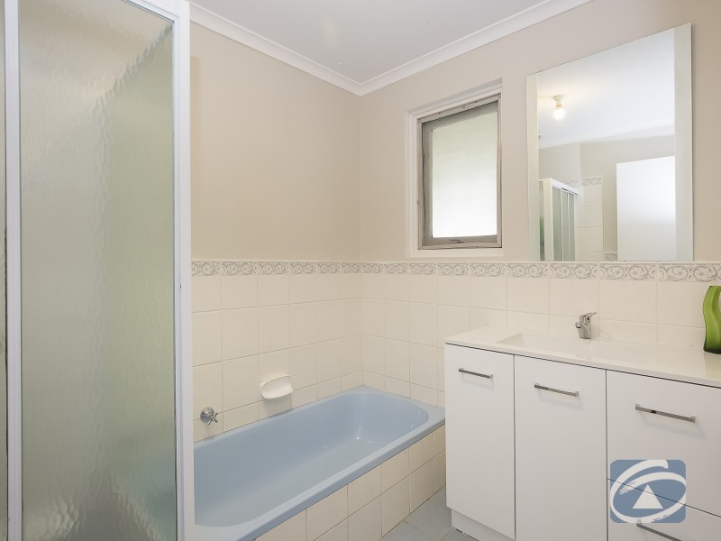 12 Newkree Road, Evanston Park SA 5116