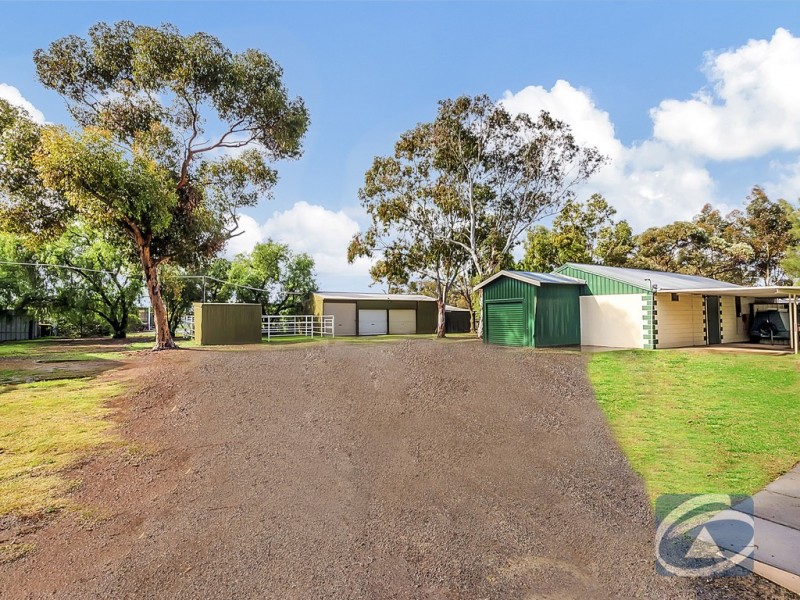 4 Dixon Road, Buchfelde SA 5118