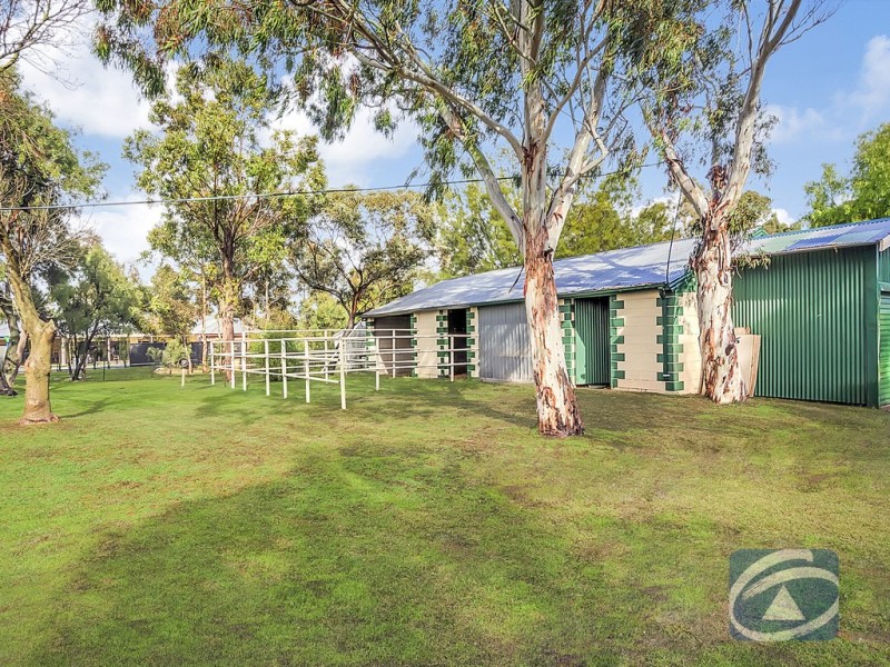 4 Dixon Road, Buchfelde SA 5118