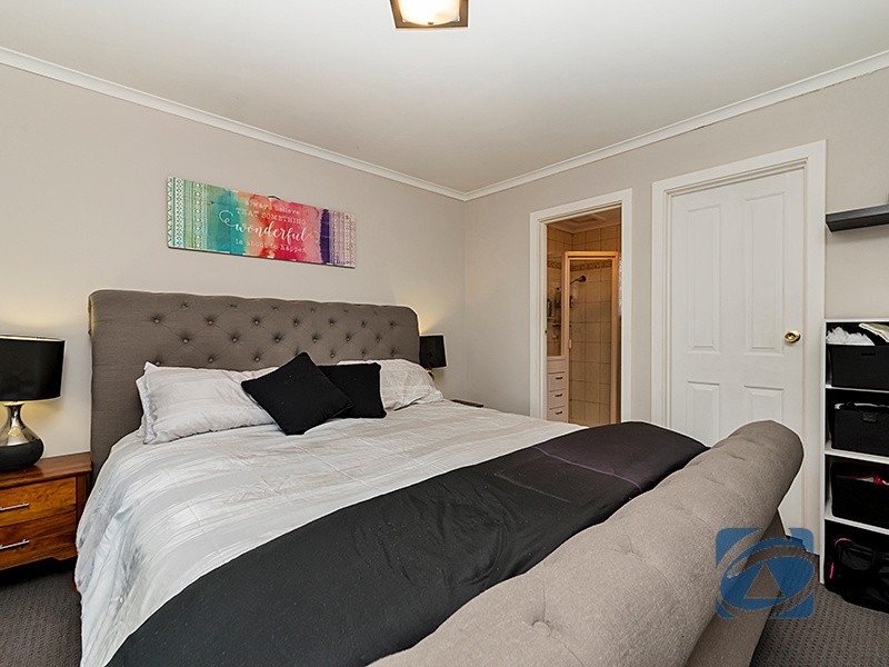 38 Dauntless Crescent, Elizabeth Downs SA 5113