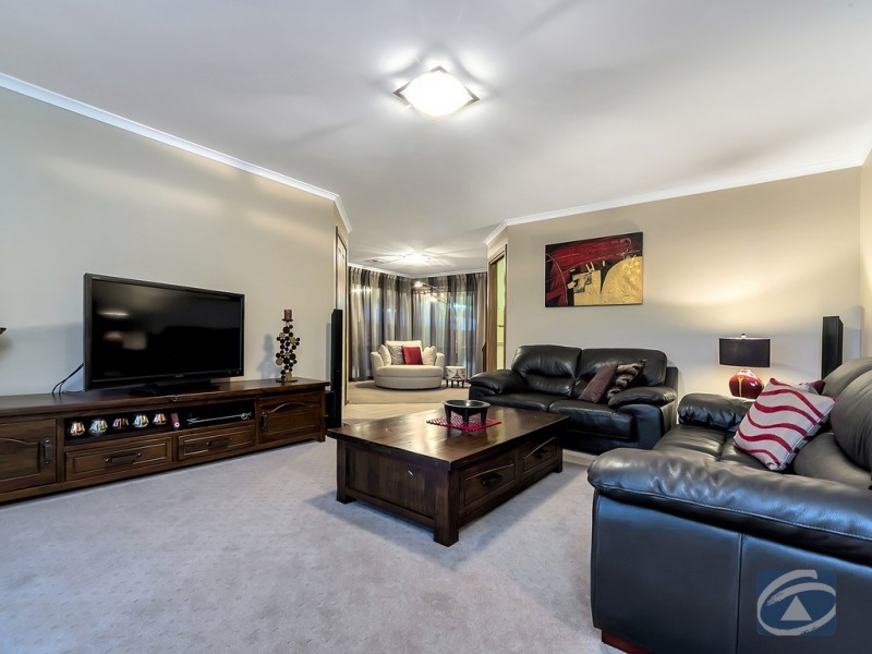 21 Whinnen Street, Evanston Park SA 5116