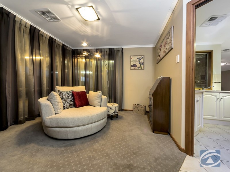 21 Whinnen Street, Evanston Park SA 5116