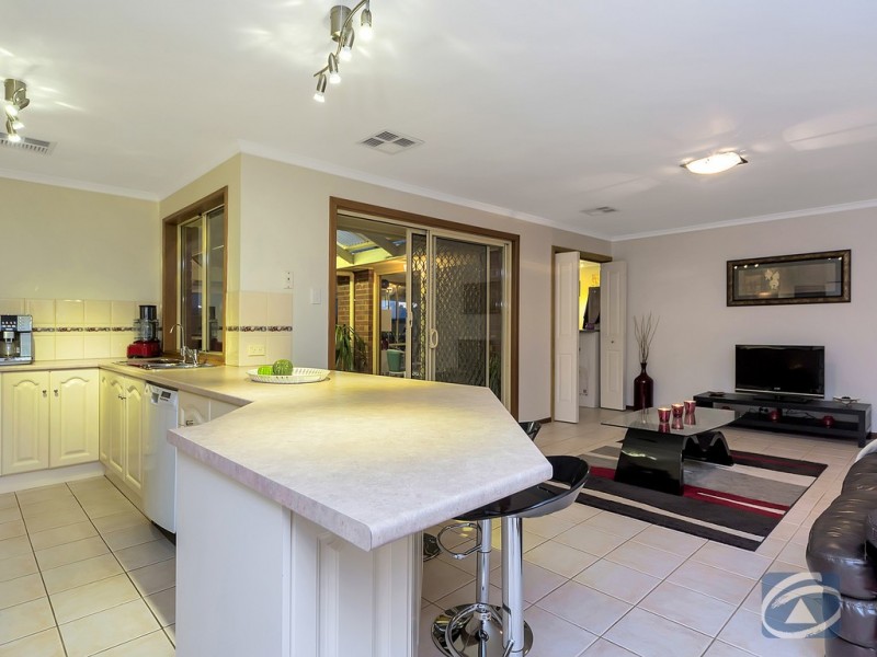 21 Whinnen Street, Evanston Park SA 5116