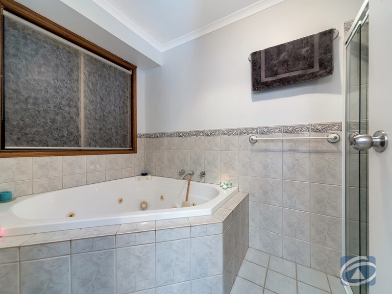 21 Whinnen Street, Evanston Park SA 5116