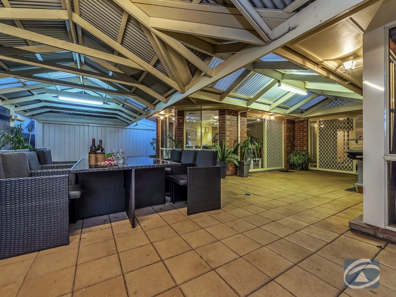 21 Whinnen Street, Evanston Park SA 5116