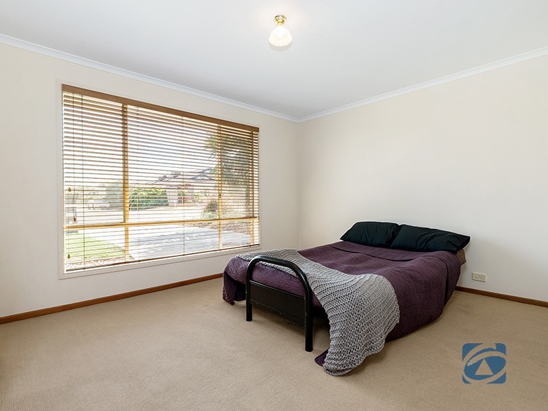 34 Rossiter Drive, Evanston Park SA 5116