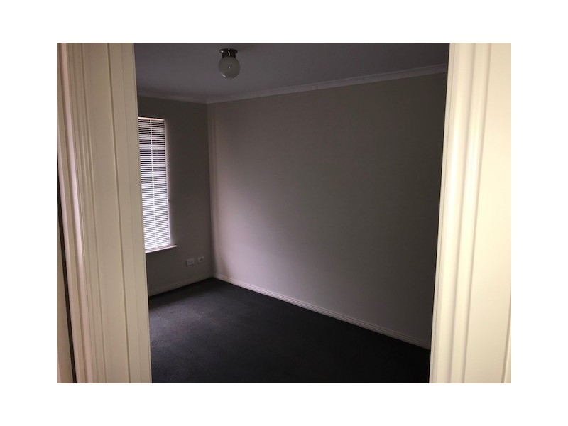 17 Graeber Road, Smithfield SA 5114