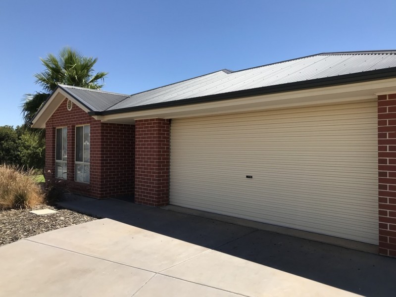 10 Crown Ct, Munno Para West SA 5115