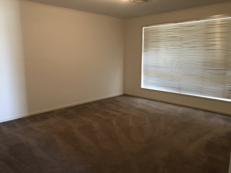 10 Crown Ct, Munno Para West SA 5115