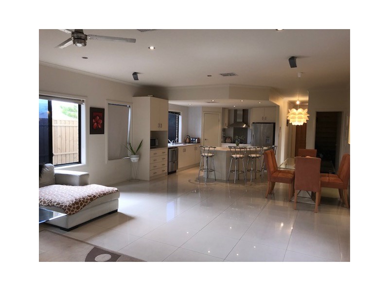 78 Sanctuary Dve, Mawson Lakes SA 5095