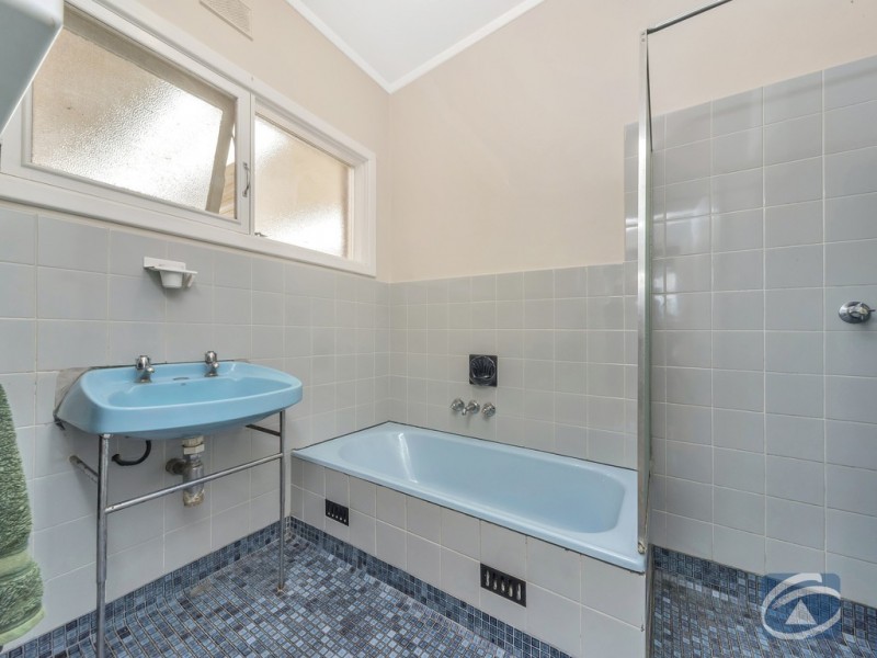 11A Hibiscus Street, Elizabeth Vale SA 5112