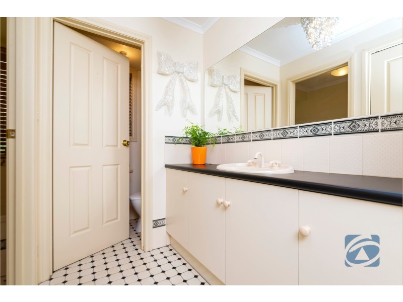 6 Osprey Parade, Hewett SA 5118