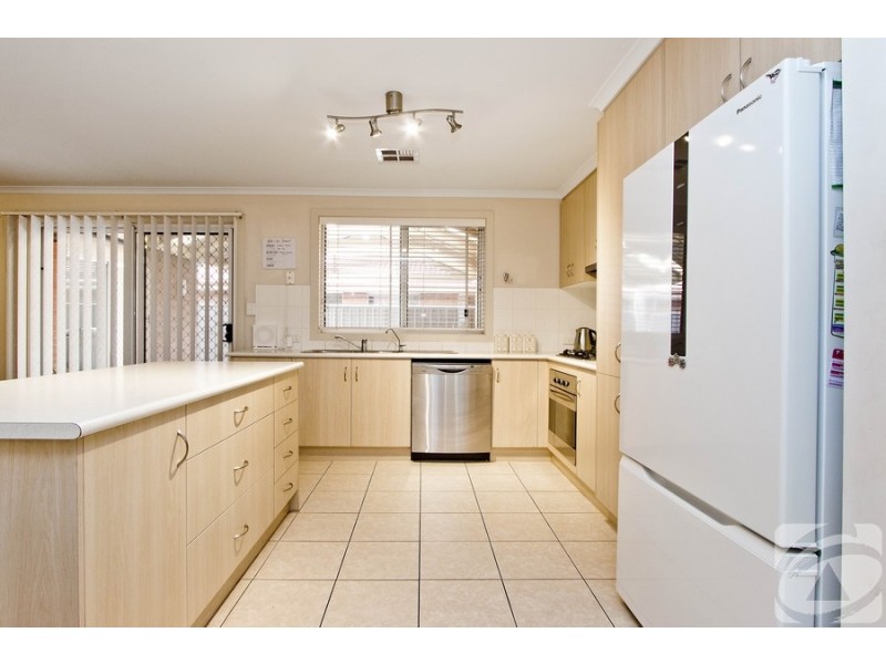 77 Lakeside Drive, Andrews Farm SA 5114