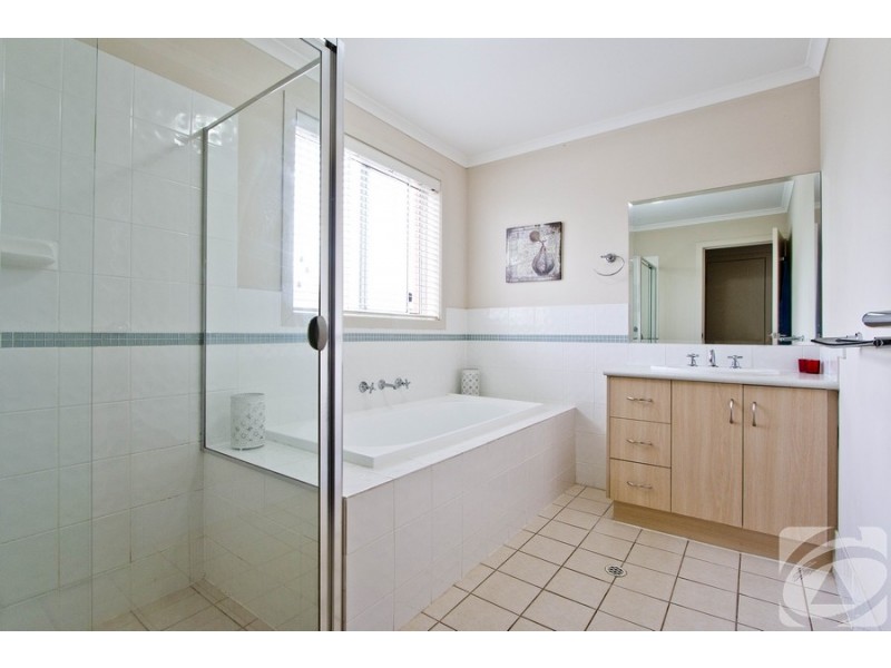 77 Lakeside Drive, Andrews Farm SA 5114