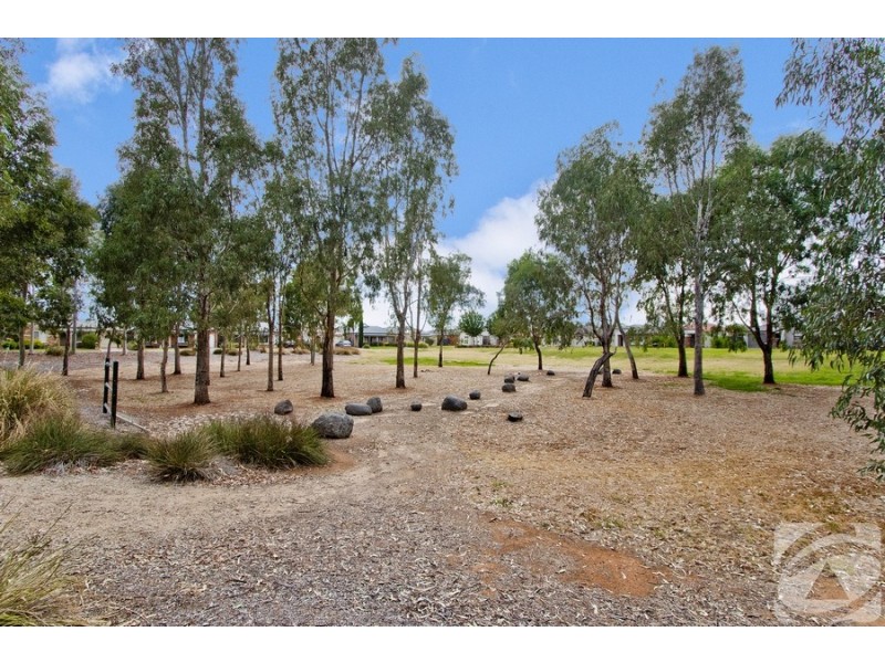 77 Lakeside Drive, Andrews Farm SA 5114
