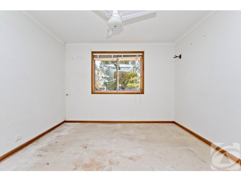 9 Lawrie Road, Lewiston SA 5501