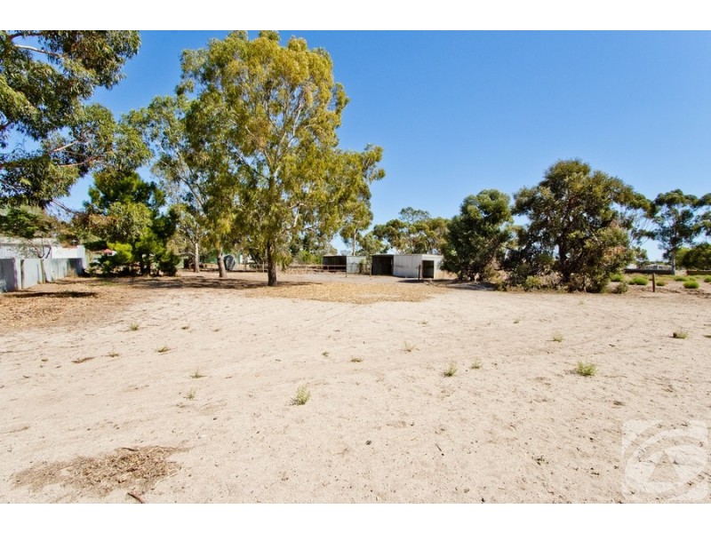 9 Lawrie Road, Lewiston SA 5501