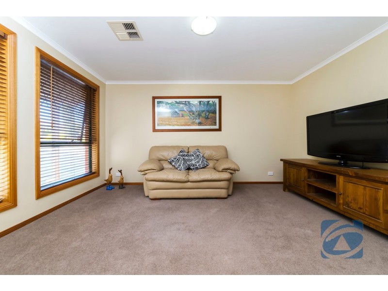 68 Kingfisher Drive, Hewett SA 5118