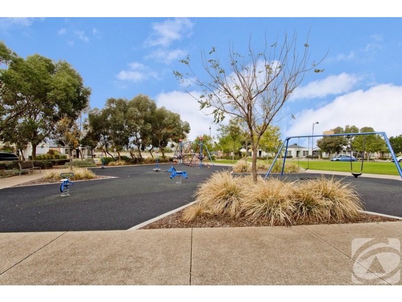 65 Riesling Crescent, Andrews Farm SA 5114