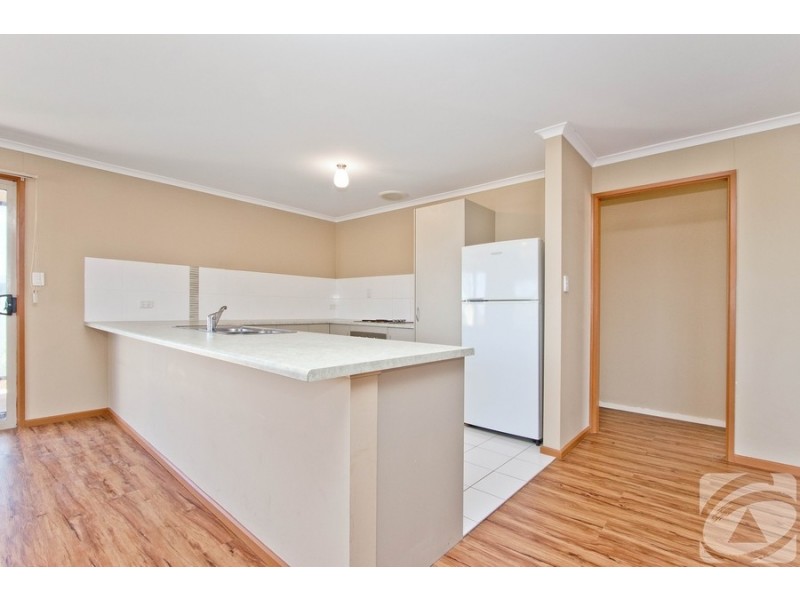 29 Kestrel  Crescent, Thompson Beach SA 5501