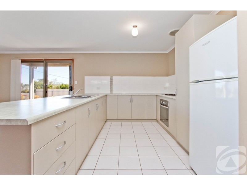 29 Kestrel  Crescent, Thompson Beach SA 5501