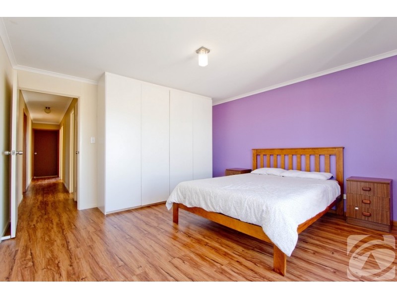 29 Kestrel  Crescent, Thompson Beach SA 5501