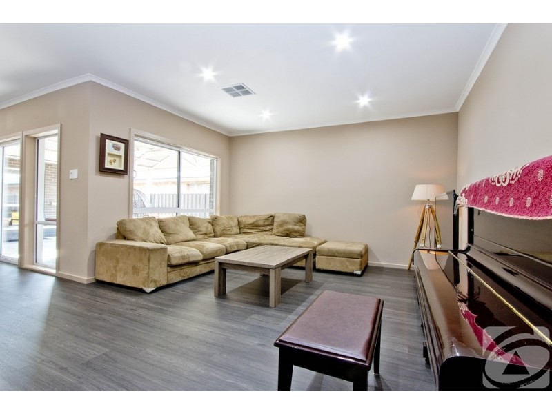 18 McLaren Street, Evanston Gardens SA 5116