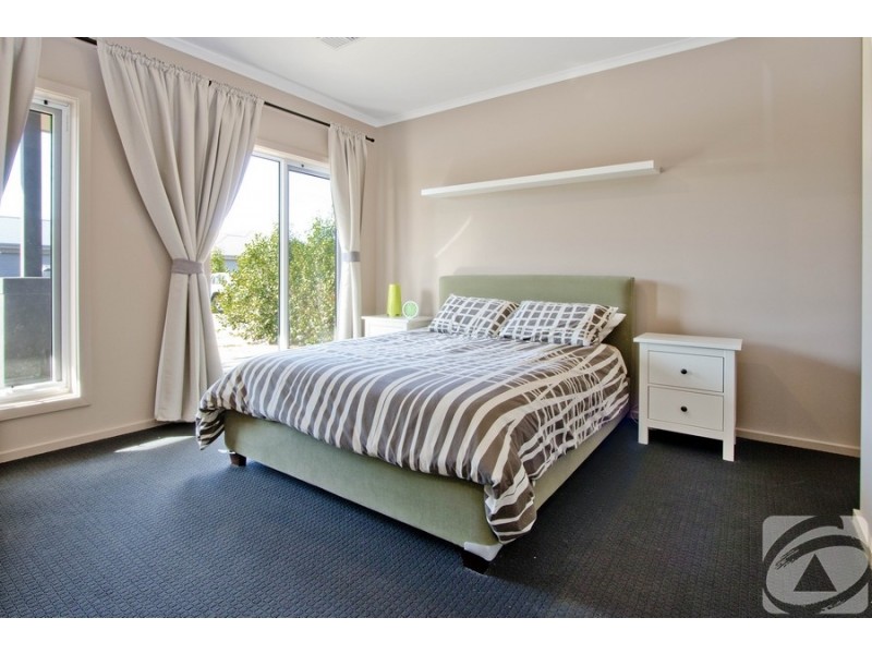 18 McLaren Street, Evanston Gardens SA 5116