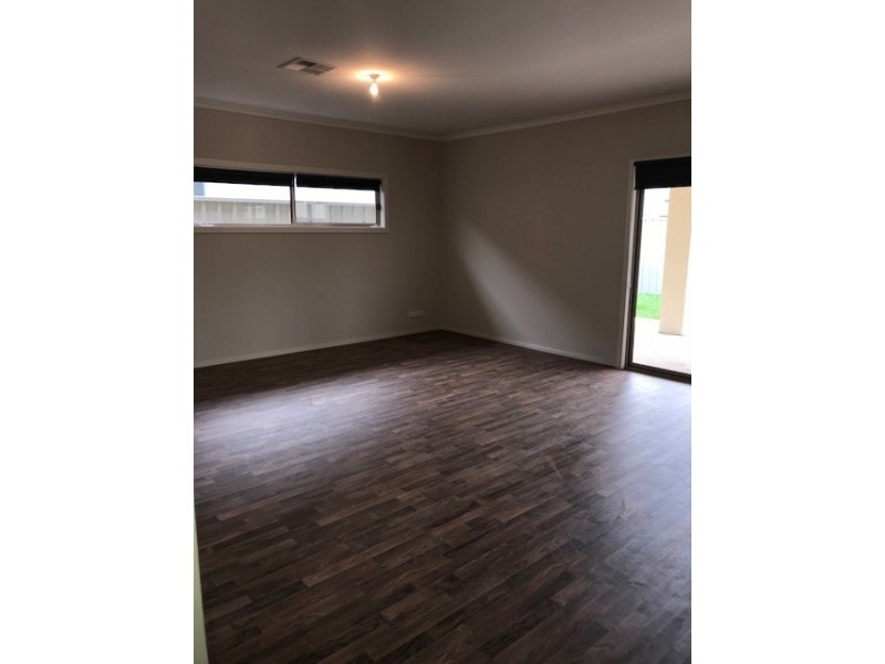 14 Castleton st (virginia Grove), Virginia SA 5120