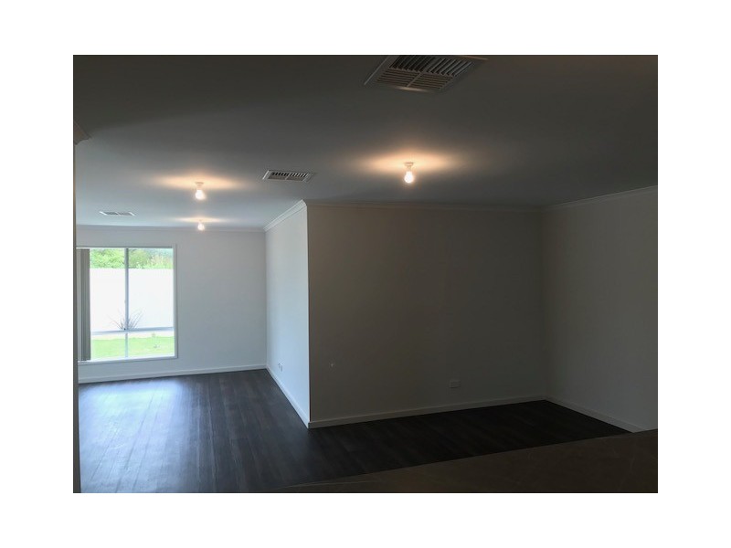 13D Margaret st, Evanston SA 5116