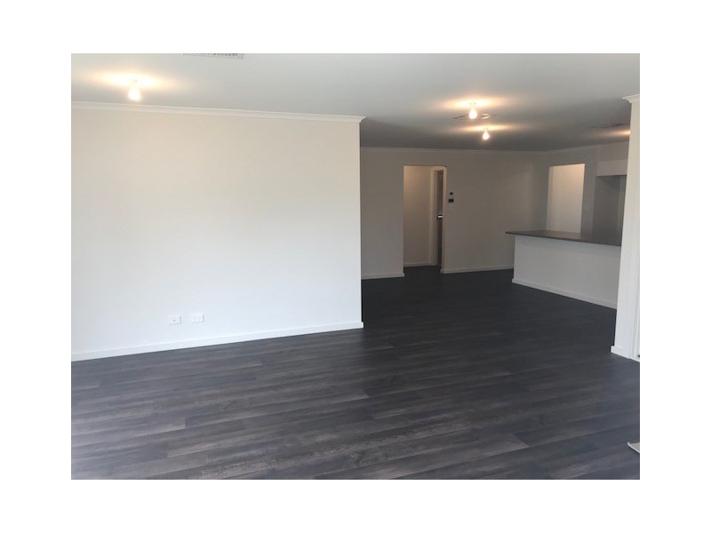 13D Margaret st, Evanston SA 5116