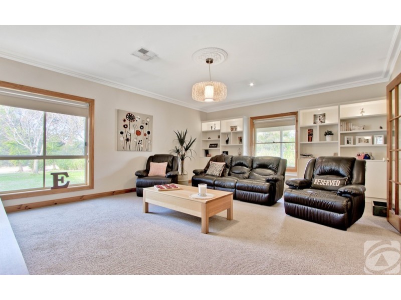 8 Lange Road, Gawler Belt SA 5118