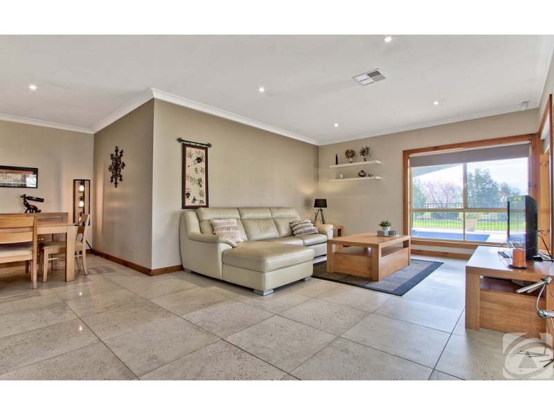 8 Lange Road, Gawler Belt SA 5118