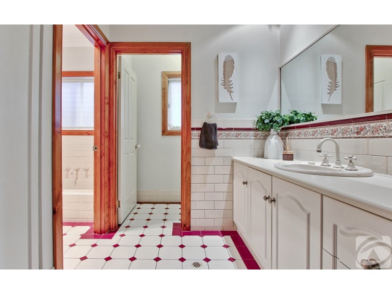 8 Lange Road, Gawler Belt SA 5118