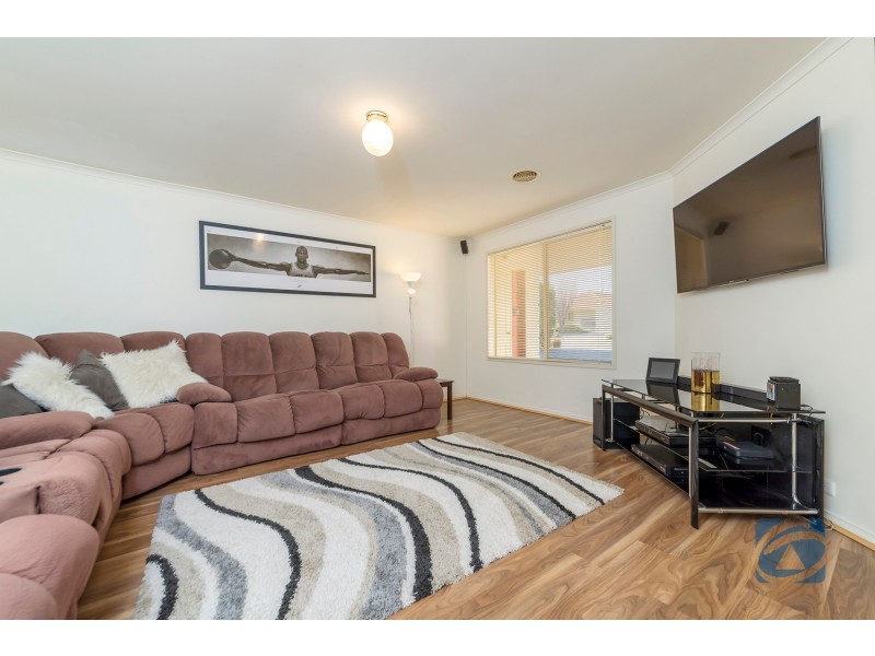 17 Angas Avenue, Evanston Park SA 5116