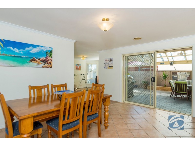 17 Angas Avenue, Evanston Park SA 5116