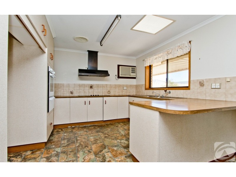 1 Angle Vale Road, Evanston Gardens SA 5116