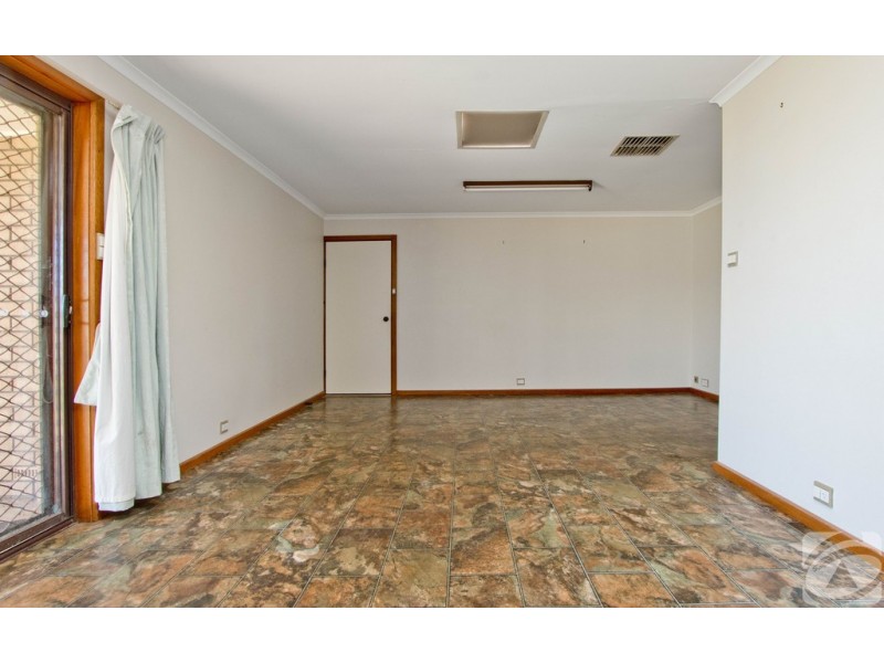 1 Angle Vale Road, Evanston Gardens SA 5116