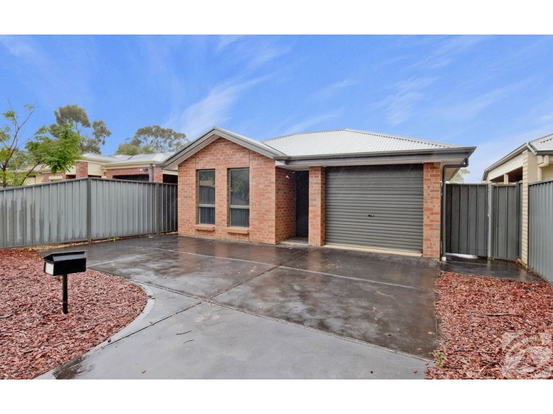 25 Jane Street, Smithfield SA 5114