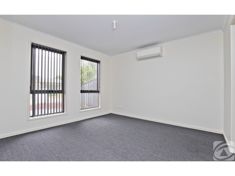 25 Jane Street, Smithfield SA 5114