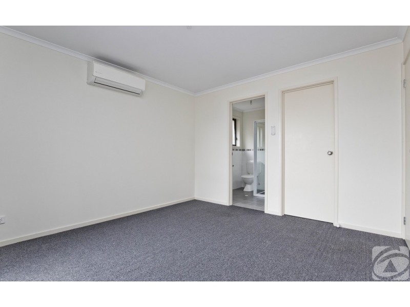 25 Jane Street, Smithfield SA 5114