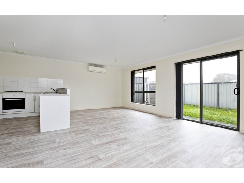 25 Jane Street, Smithfield SA 5114