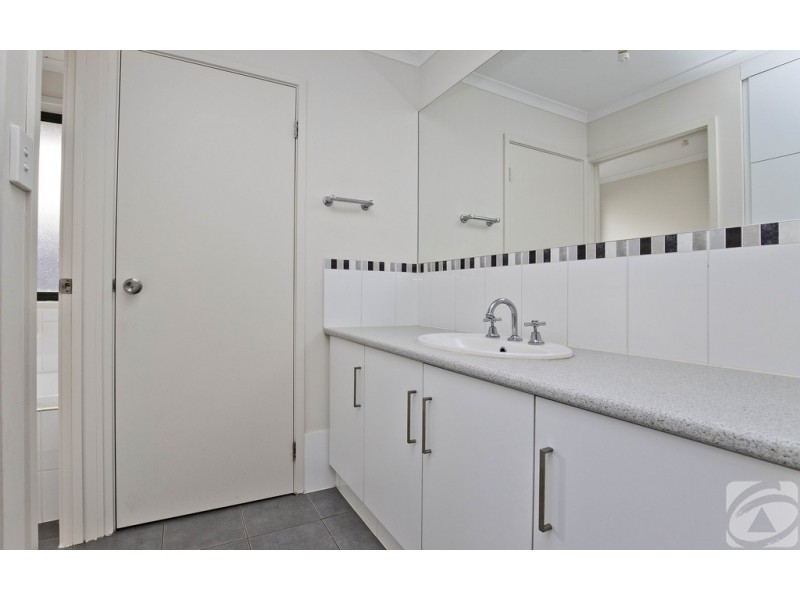 25 Jane Street, Smithfield SA 5114