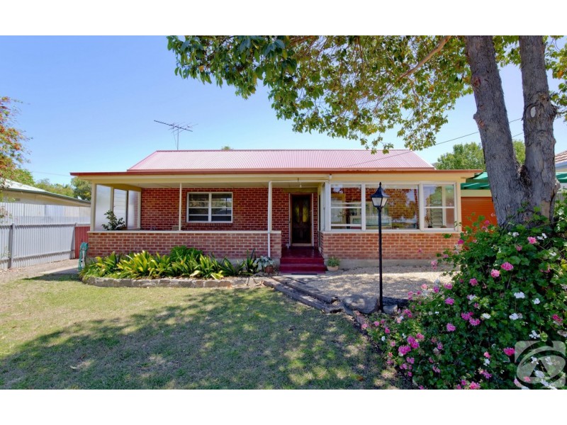 8 Davies Street, Willaston SA 5118