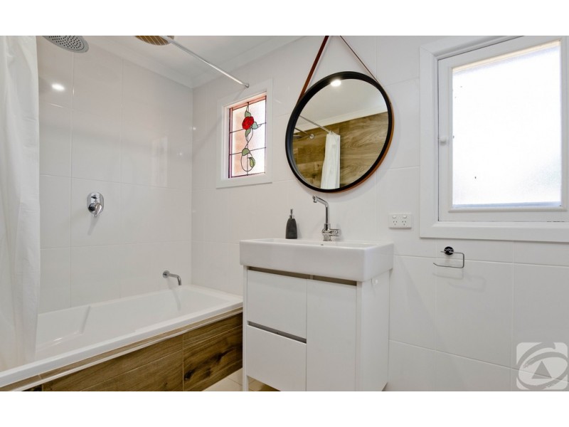 8 Davies Street, Willaston SA 5118