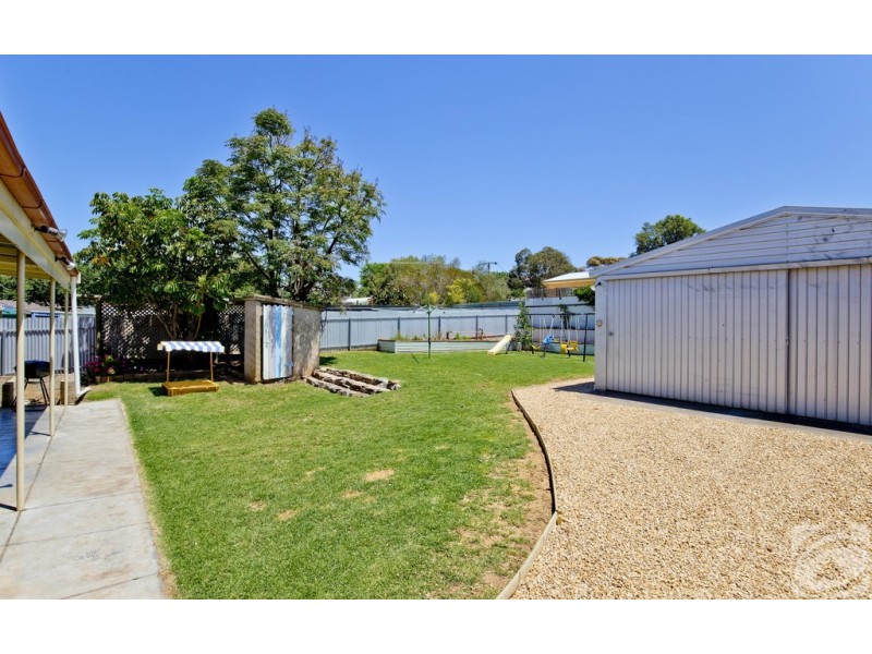 8 Davies Street, Willaston SA 5118