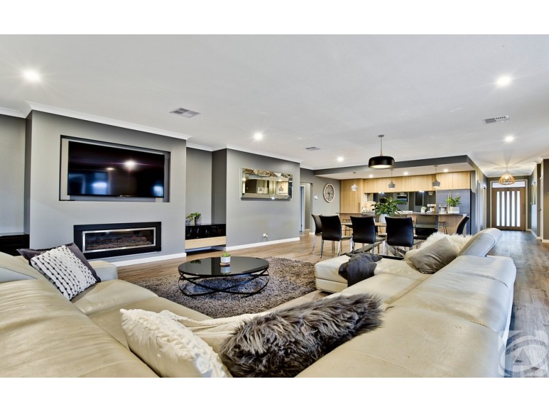 16 Milbourne Court, Lewiston SA 5501