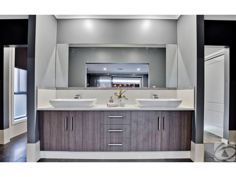 16 Milbourne Court, Lewiston SA 5501