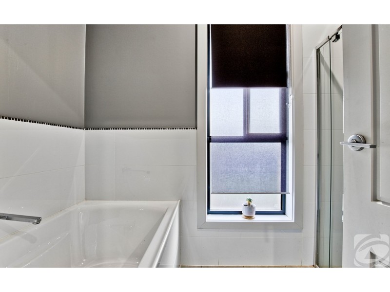 16 Milbourne Court, Lewiston SA 5501